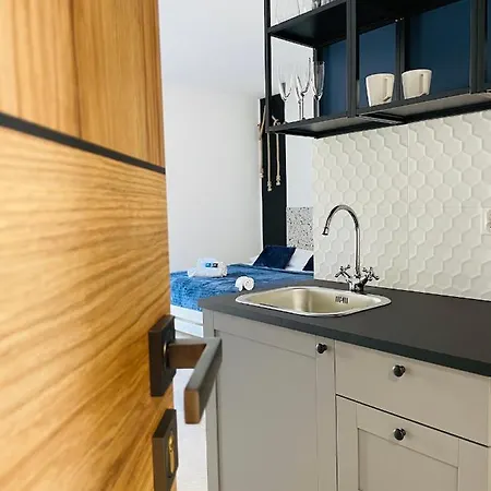 Port Przewloka - Apartamenty Устка Екстер'єр фото